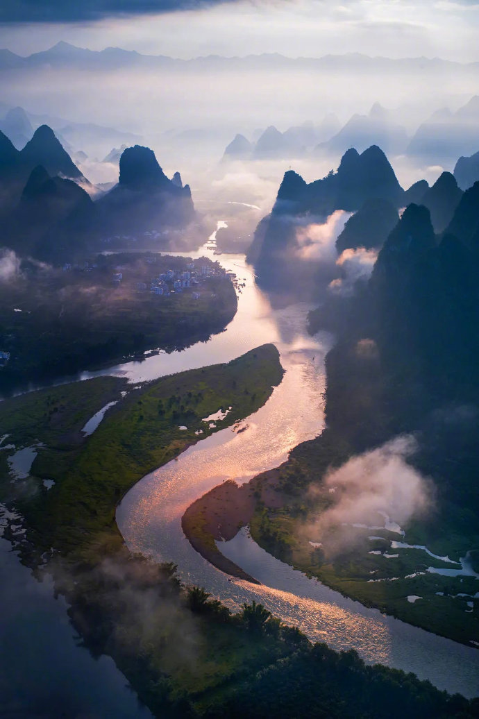 广西，致尊敬的听众朋友们