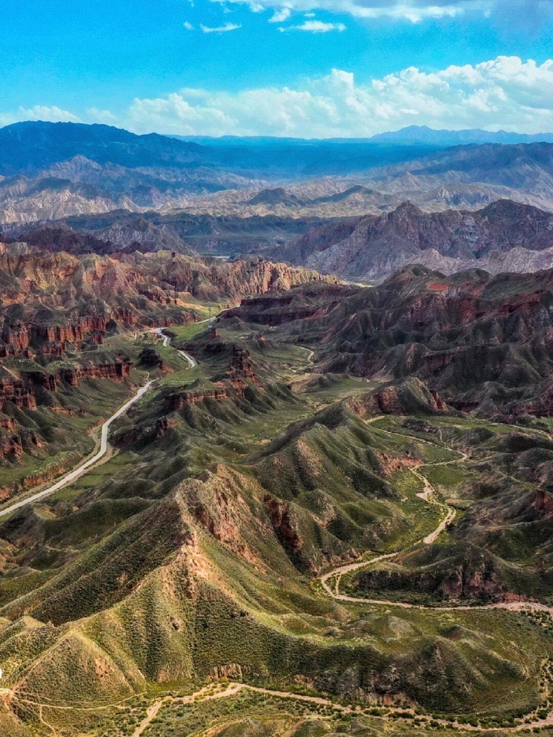 甘肃致敬，领导与同胞的深情汇聚
